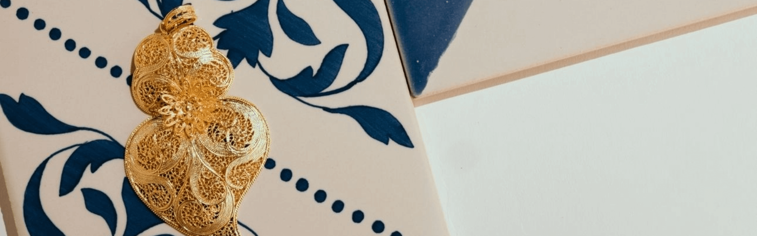 Portugal Jewels coração de viana piece